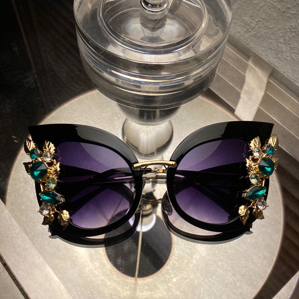 NWOT - Crystal Sunglasses